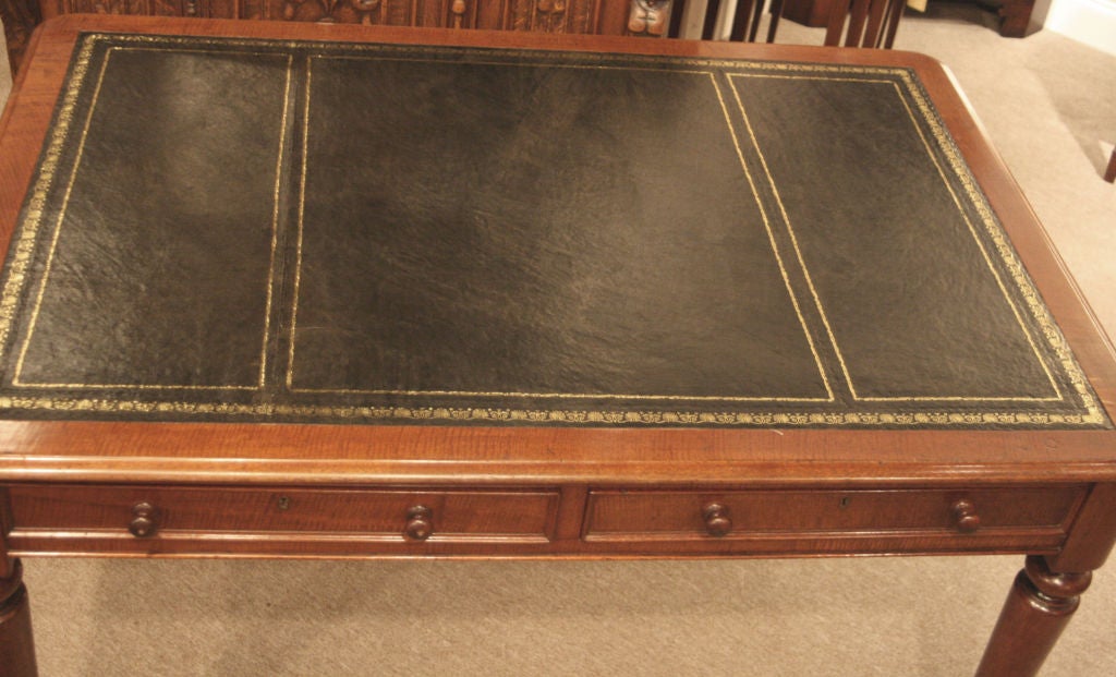 English Victorian Library /Writing Table In Excellent Condition In Roswell, GA