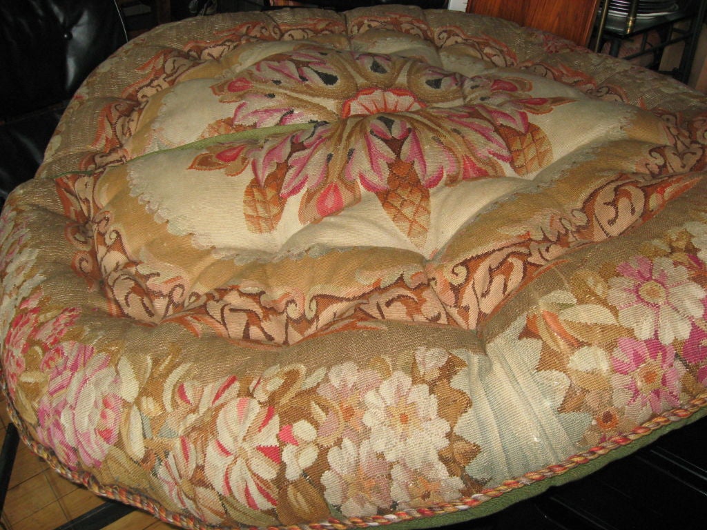Aubusson Art Decó convertido en almohadas o pufs- Relleno de plumón-Localización de Hampton