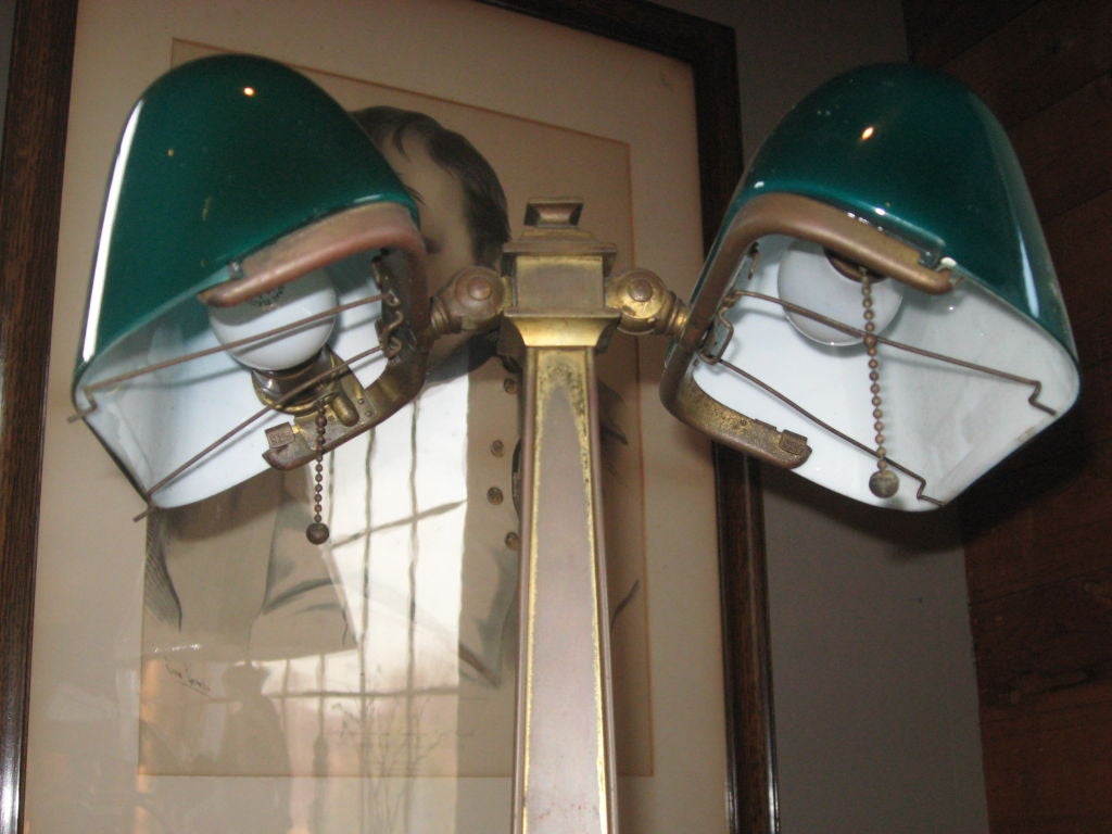 emeralite lamp