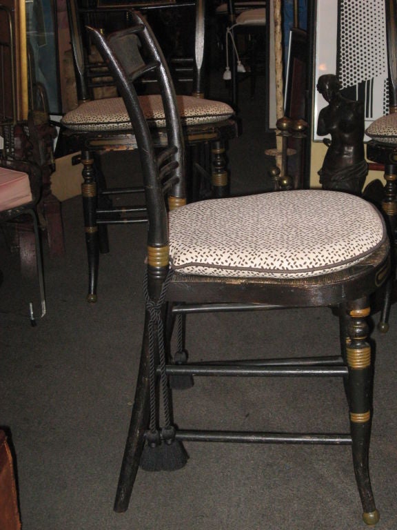 19th Century American Set of Eight Grain Painted Side Chairs In Good Condition In Water Mill, NY