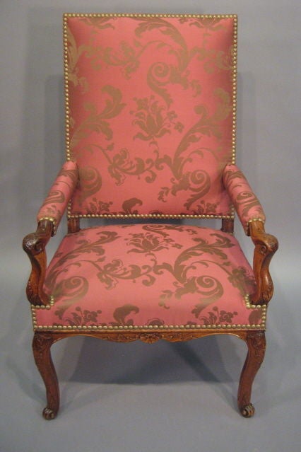 French Fine Regence Period Fauteuil in Walnut, France c. 1720
