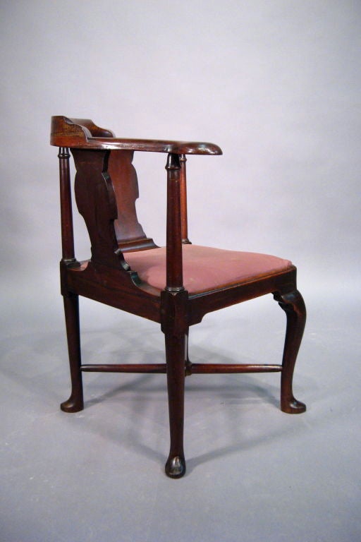 English George II period Corner Chair in Red Walnut, England, c. 1750