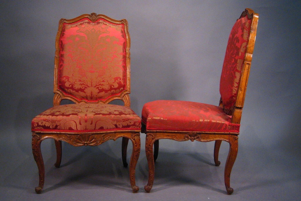 Régence Pair Regence period Side Chairs in Beech, France c. 1720