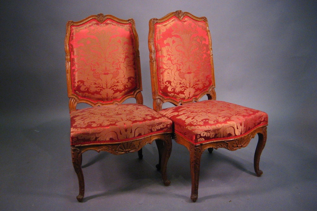 18th Century and Earlier Pair Regence period Side Chairs in Beech, France c. 1720