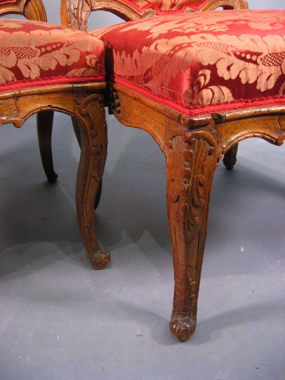 Pair Regence period Side Chairs in Beech, France c. 1720 1
