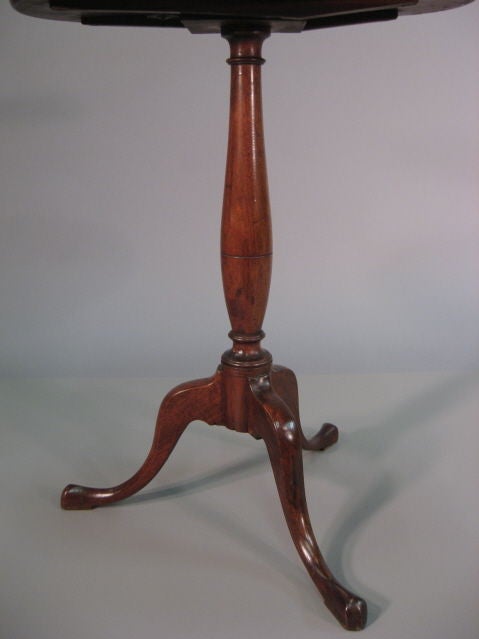 Oval Tilt-top Candlestand in Mahogany, New England, c. 1800 1