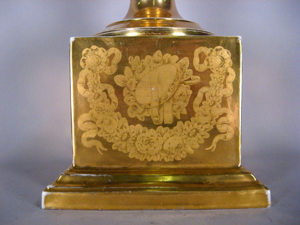 Vase en porcelaine de Paris avec scène de paysage, France vers 1820 Bon état - En vente à Atlanta, GA