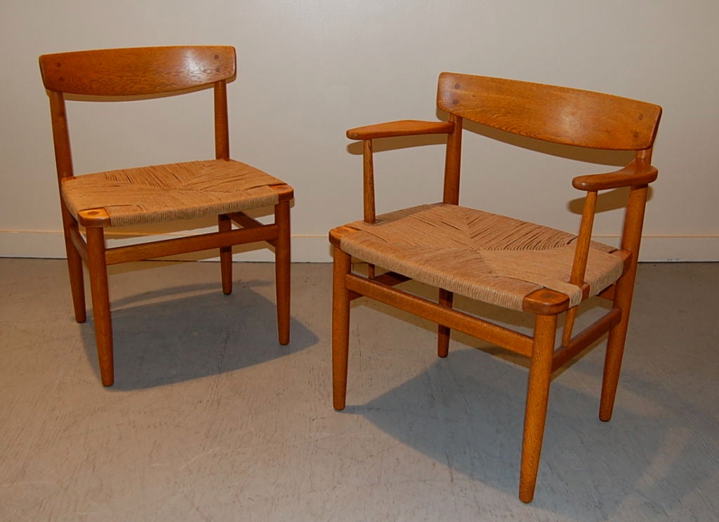 Borge Mogensen J-39 Shaker chair, original designed for the Farmer's Cooperative Association in 1944, these chairs show the influence of American Shaker furniture. The wide curve of the back and seat make these chairs particularly comfortable. It is