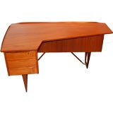 Lovig Asymmetrical Danish Desk