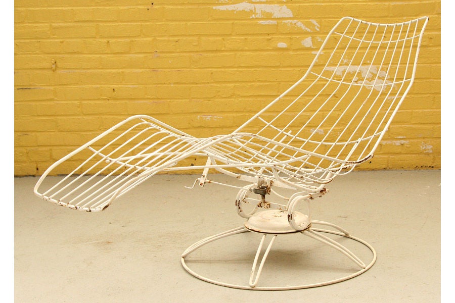 Modern Swivel Lounge Chair