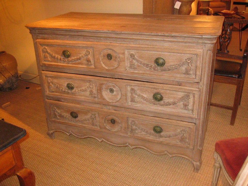 Louis XV-XVI Commode in Bleached Oak In Excellent Condition In Doylestown, PA
