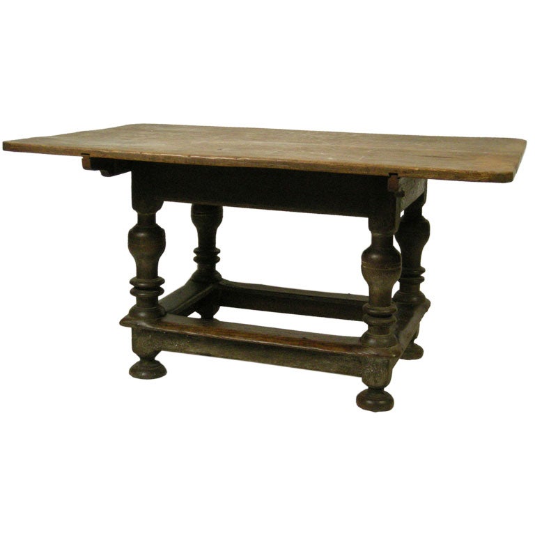 EARLY NEW ENGLAND TAVERN TABLE