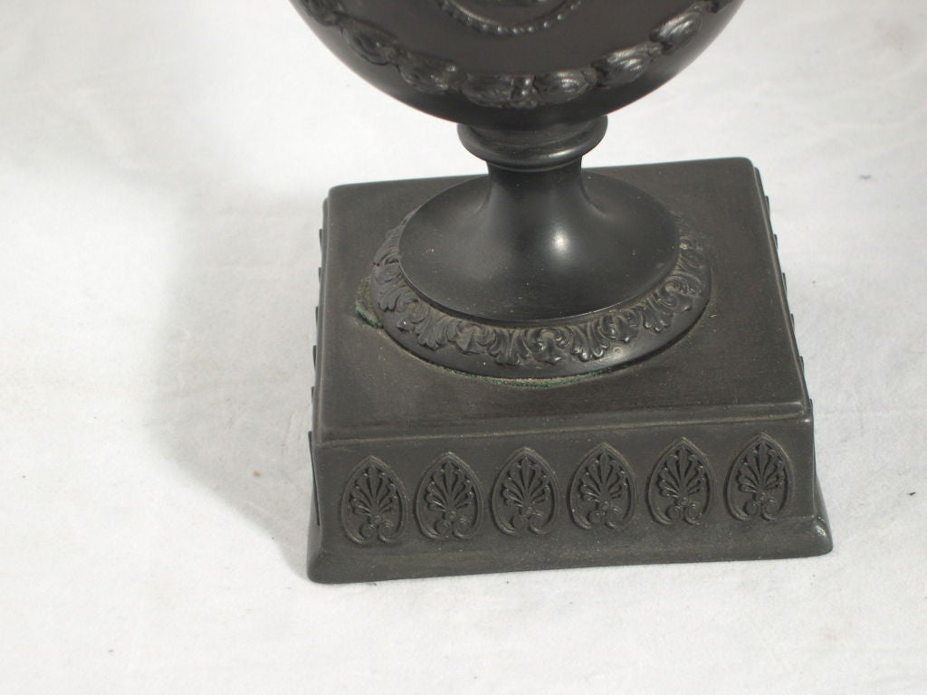 English ENGLISH BLACK BASALT NEOCLASSICAL  VASE