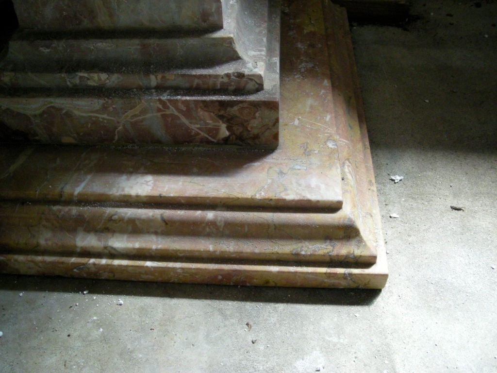 FINE BAROQUE  PERIOD BRESCIA MARBLE FONT 3