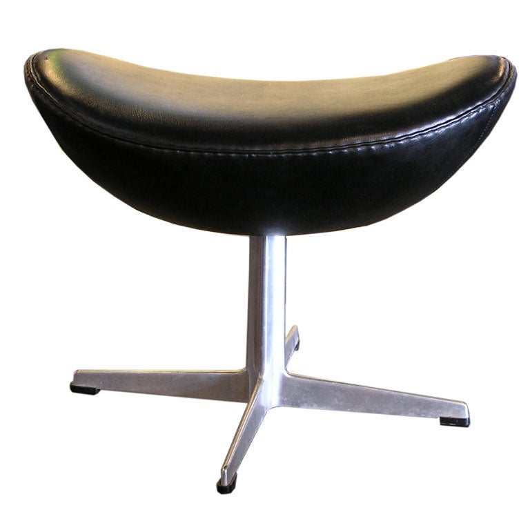 Ottoman for Egg Chair by Arne jacobsen