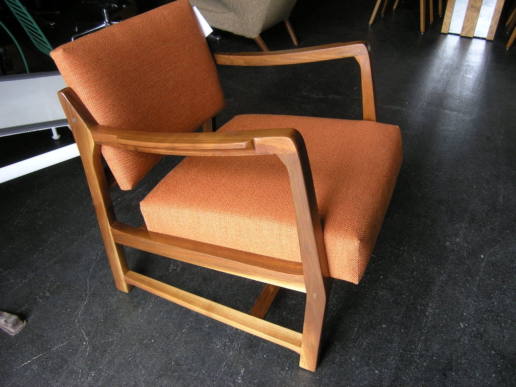 Pivot-Back Armchair by Edward Wormley for Dunbar In Good Condition In Dorchester, MA