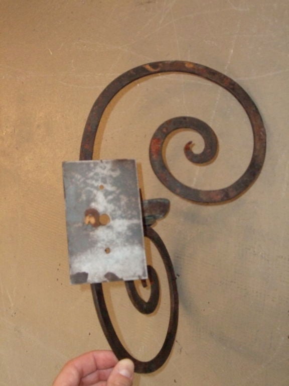 Scrolled Single Arm Wrought Iron Sconce In Excellent Condition For Sale In Boston, MA