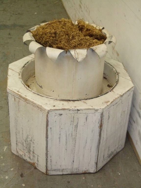 Painted octogon planter