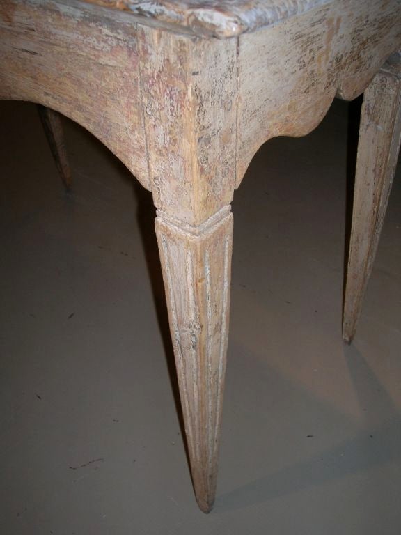 18th Century Swedish Table with Carved Apron 5