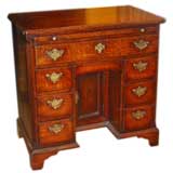 GEORGE III OAK KNEEHOLE DESK