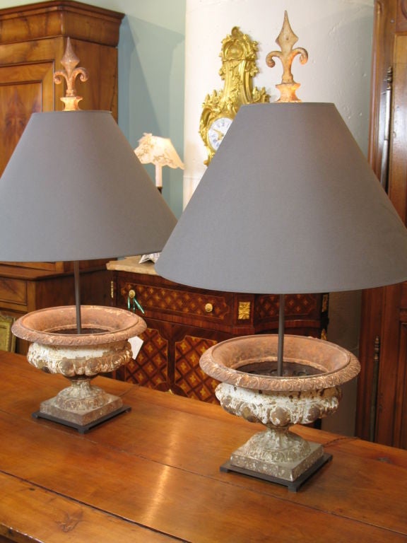 Neoclassical Pair of French Cast-Iron Urn Lamps For Sale