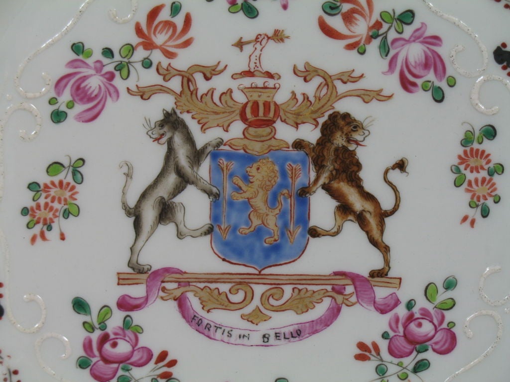 Set of Eight Porcelain Armorial Plates by Samson 4
