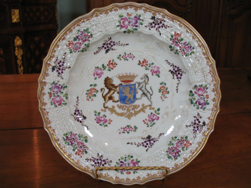 Set of Eight Porcelain Armorial Plates by Samson 2