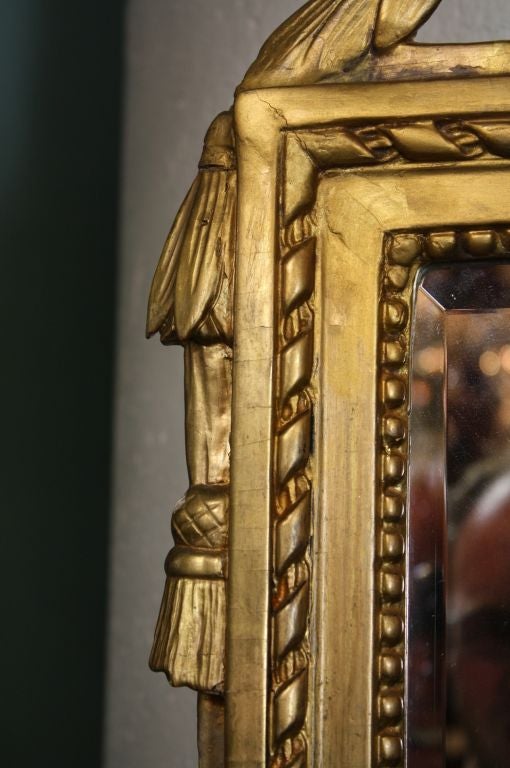 XVIIIe siècle et antérieur Miroir français d'époque Louis XVI en bois doré en vente