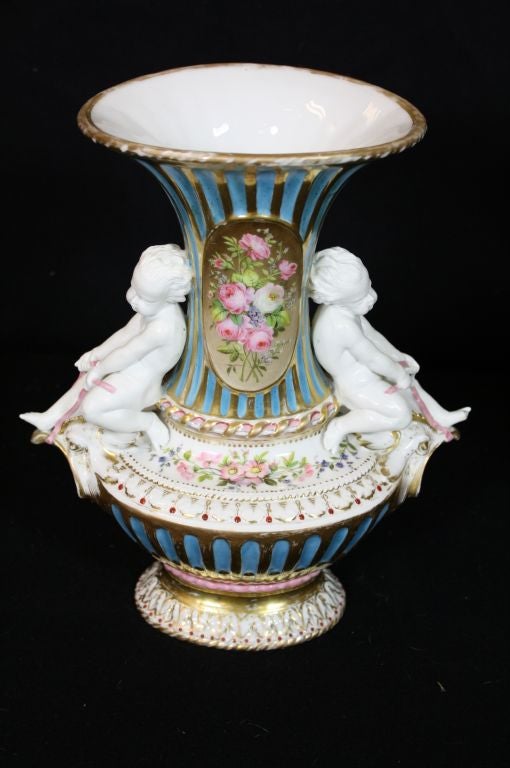 Belle Époque Pair of Paris Porcelain Figural Urns For Sale