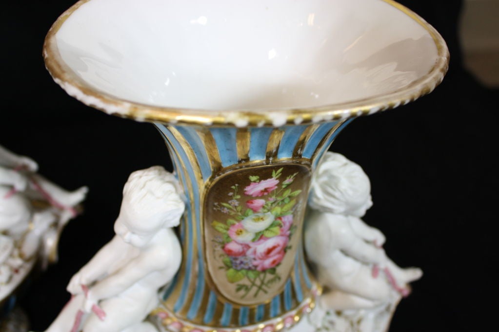 19th Century Pair of Paris Porcelain Figural Urns For Sale