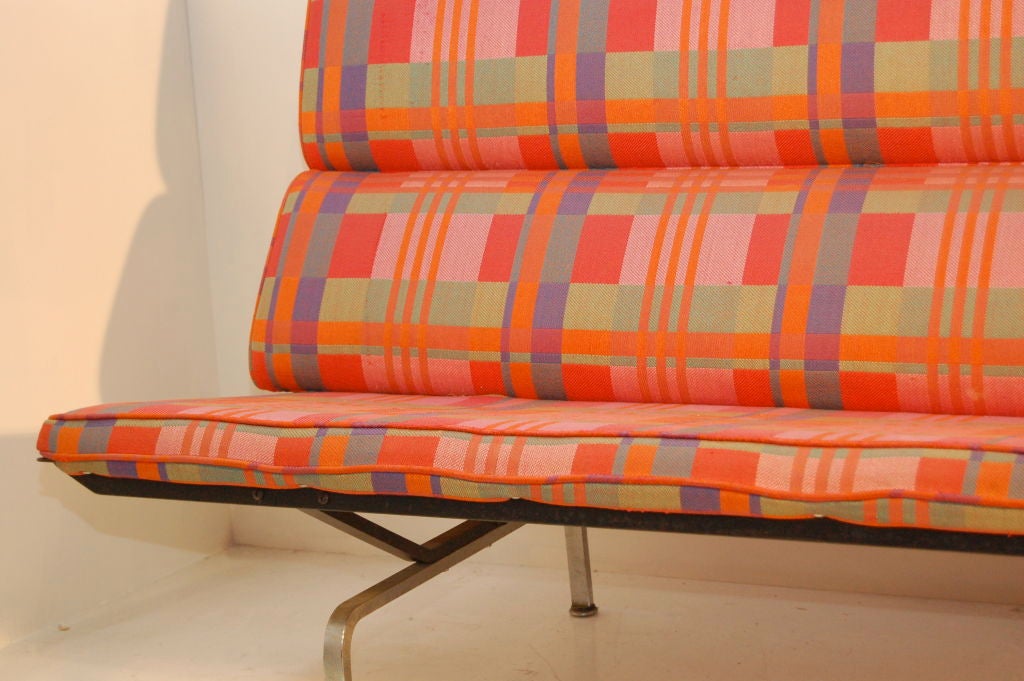 EAMES COMPACT SOFA ; GIRARD FABRIC