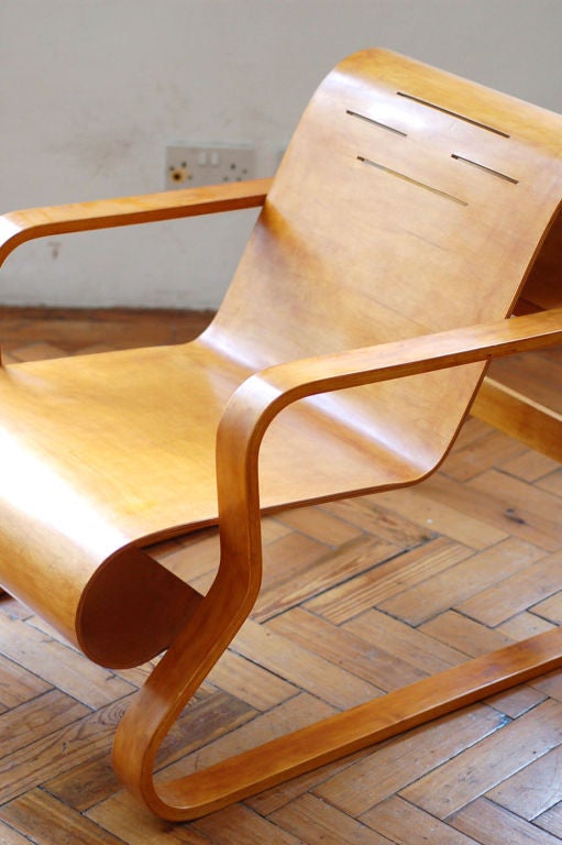 Scandinavian Alvar Aalto Armchair 41 Paimio