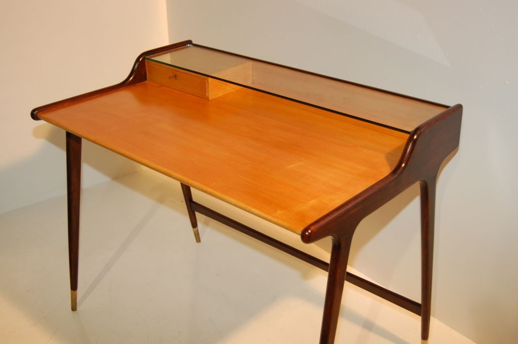 STYLISH MID-CENTURY DESK