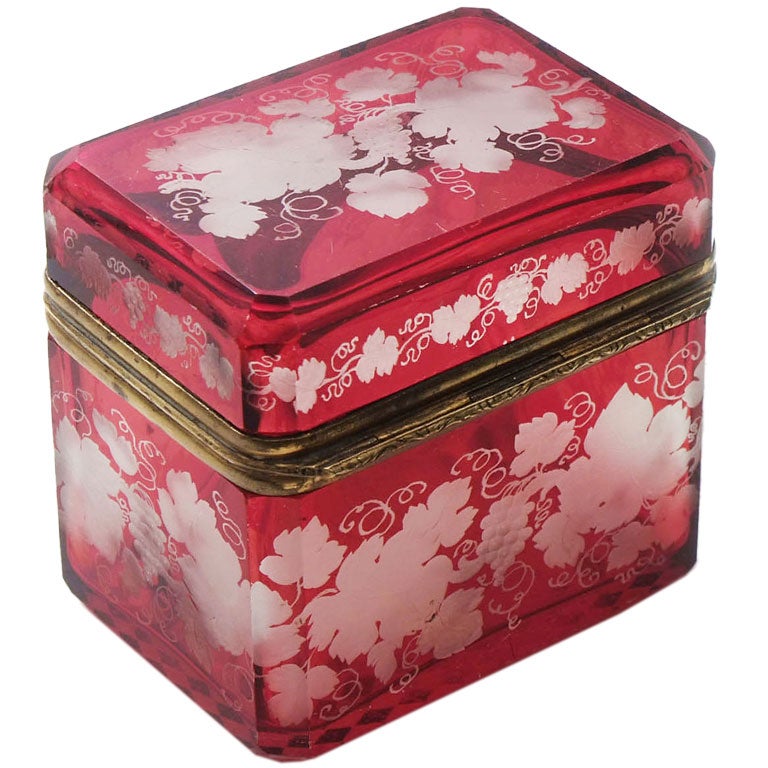 Rubu Glass Casket