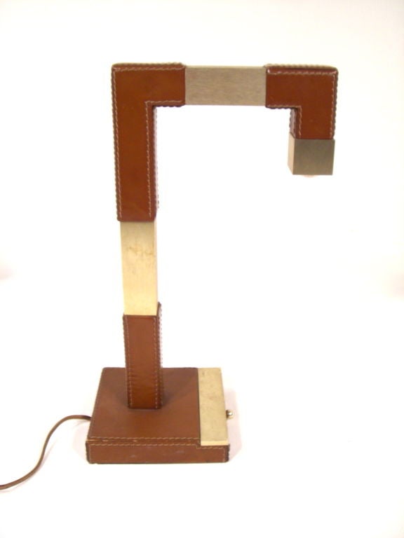 Desk lamp