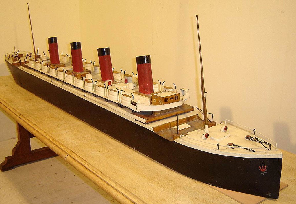 Huge and Unique Model of The Titanic 5