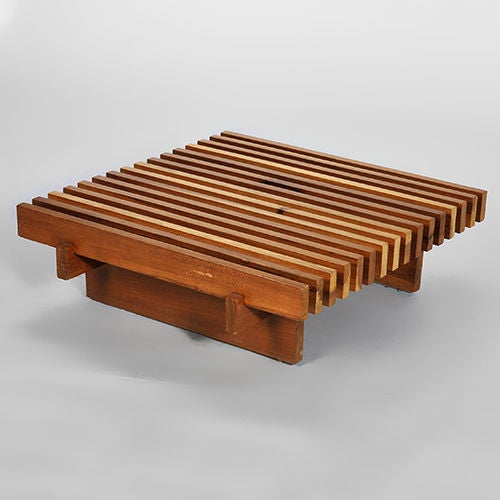 Square Freijo wood bench