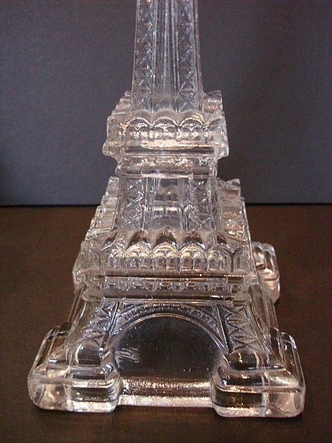A rare pair of Eiffel Tower Portieux pressed glass candlesticks In Excellent Condition For Sale In West Hollywood, CA