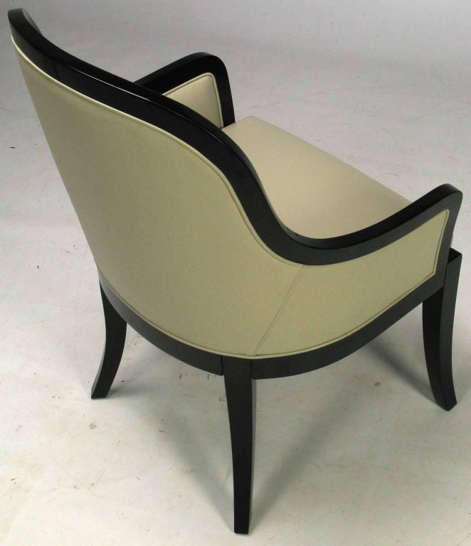 20th Century Elegant Arm Chair In Black Lacquer and Dove Grey Leather