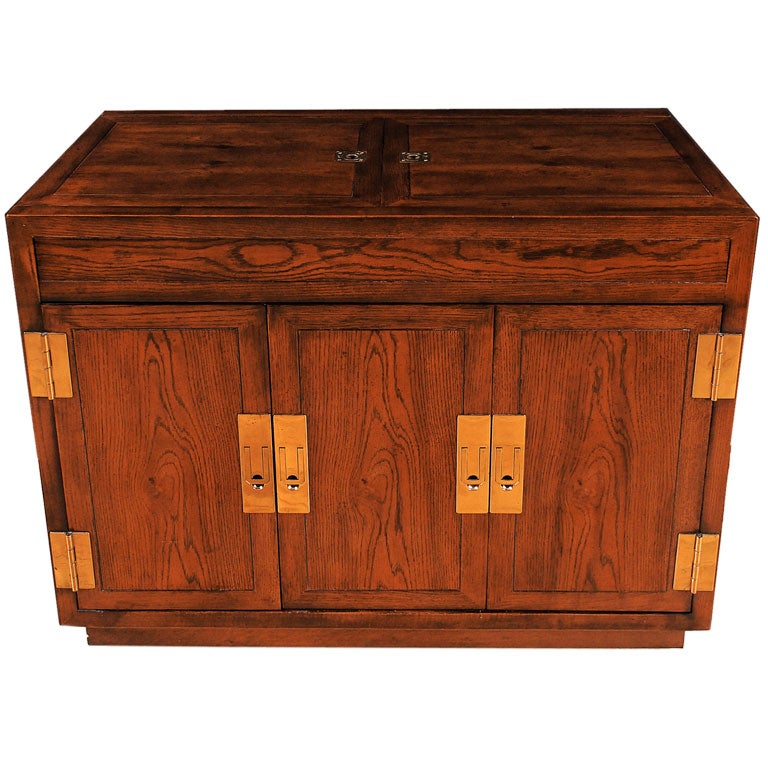 Henredon Elm Bar Cabinet With Campaign Style Hardware