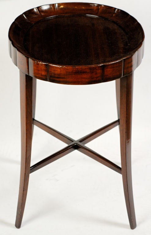 American 1940s Mahogany Oval Side Table