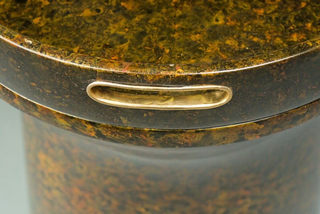 Oil Drop Lacquer Columnar Tables With Removable Trays
