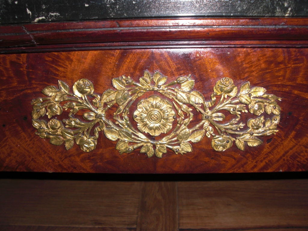 Great  Late Empire/early Restauration  French commode For Sale 3