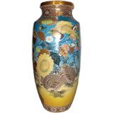 Large Satsuma vase of unusual colors signed Taizan