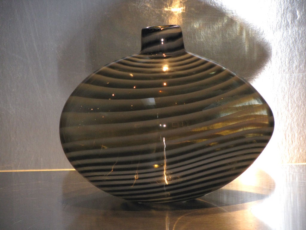 A Kosta Boda Glass Egg Vase In Excellent Condition In Austin, TX