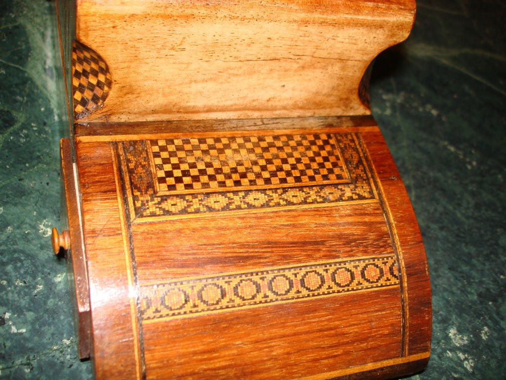 musical cigarette box