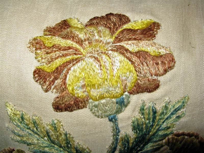 18th Century and Earlier Pair of Silk Embroidered Linen Pillows