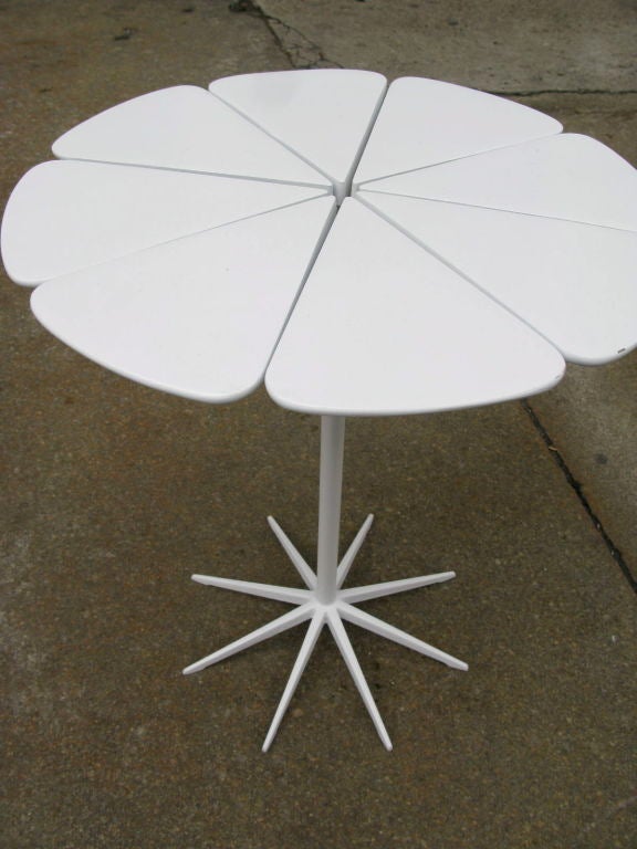 Mid-20th Century Richard Schultz petal side  table for KNOLL