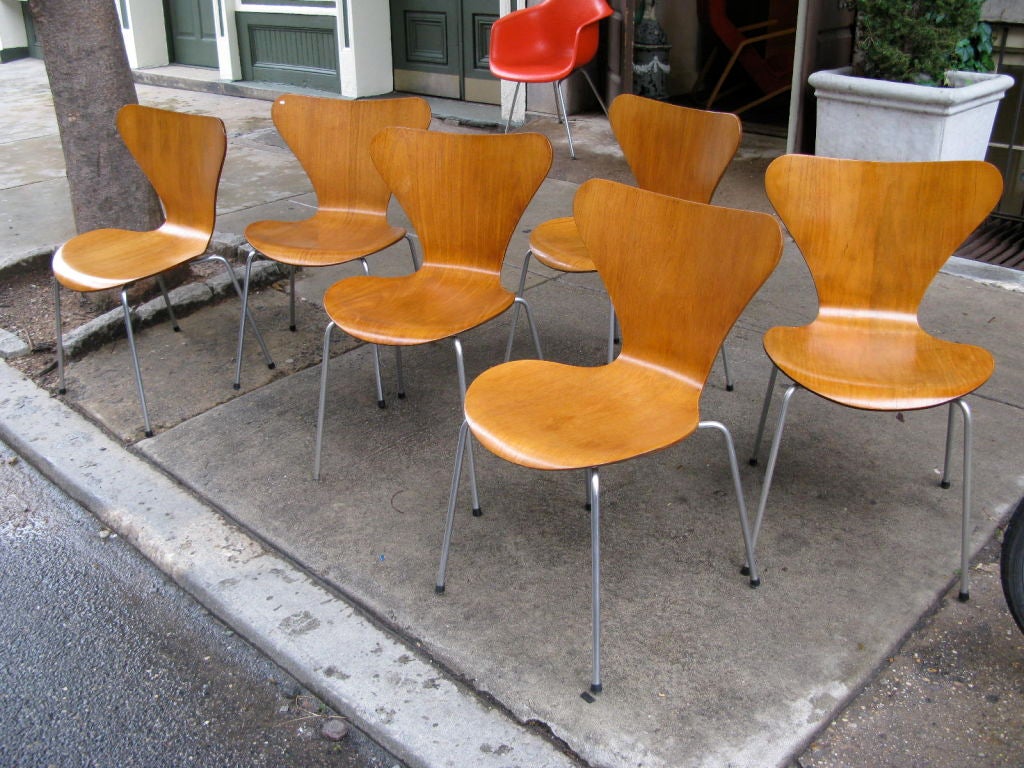 Set of six stacking Ant Chairs by Arne Jacobsen for Fritz Hansen 4