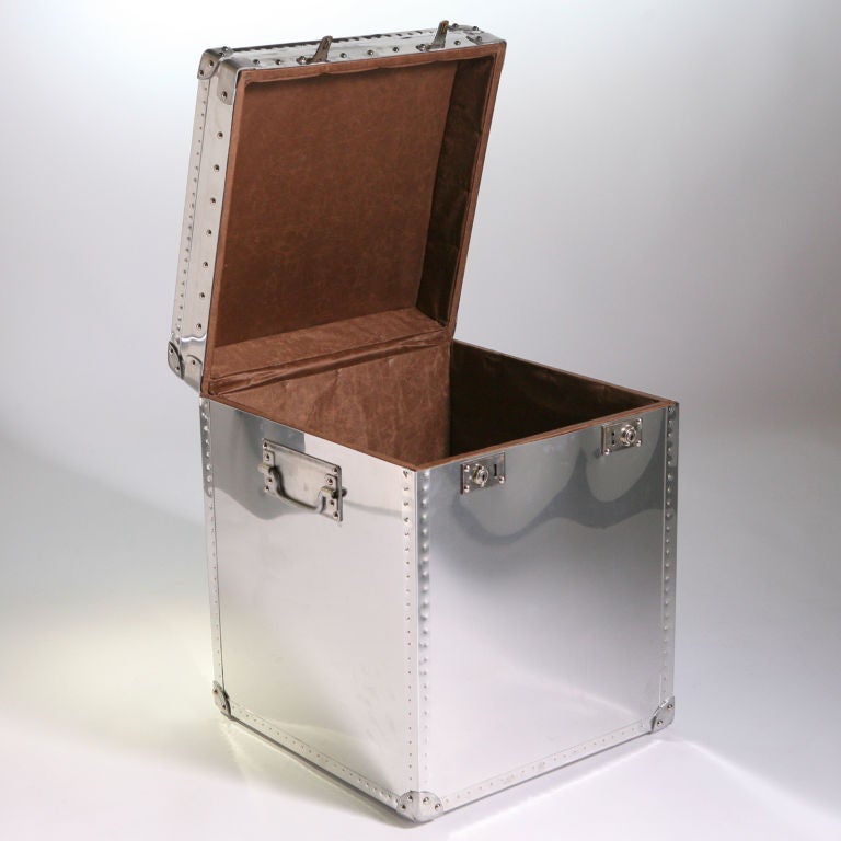 METAL TRUNK